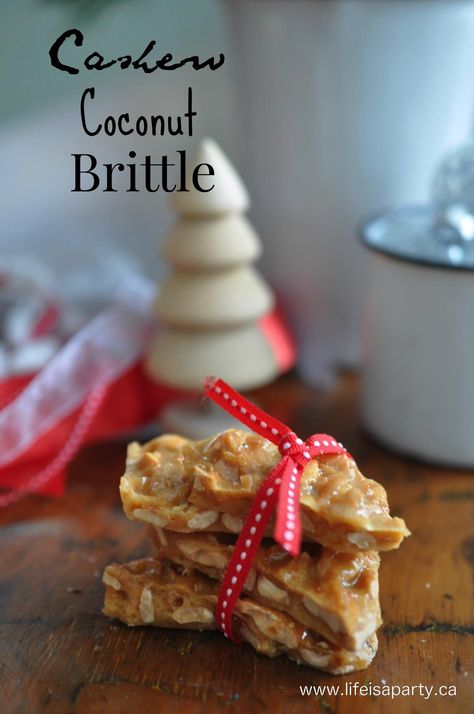 Coconut Brittle, Coconut Kisses, Sponge Toffee, Cashew Brittle, Nut Brittle, Breakfast Gift Basket, Cupcake In A Jar, Brittle Recipes, Homemade Apple Cider