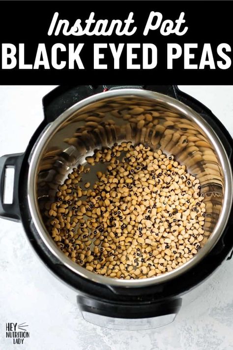 Cooking Black Eyed Peas, Black Eye Peas, Black Eyed Pea Soup, Black Eyed Peas Recipe, Black Eyed Beans, Vegetarian Instant Pot, Healthy Veggie, Pea Recipes, Tasty Vegetarian Recipes