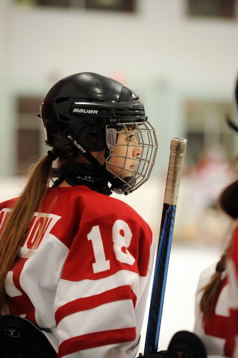 Ice Hockey Girls, Hockey Sweater, Canada Hockey, Lynn Loud, Hockey Helmet, Hockey Pictures, Women's Hockey, Hockey Girl, The Loud House