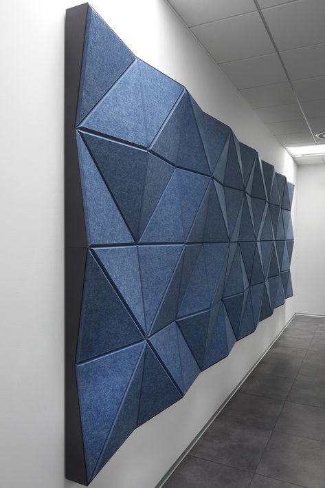 PRODOTTO : Fold Panels MATERIALS : Synthetic felt and colored MDF CLIENT : Dräger PHOTO CREDITS: ANDREA SEGLIANI Modern Acoustic Wall Panels, Acoustical Panels Wall, Acoustic Wall Art, Office Acoustic Panels, Acoustic Panels Wall Design, Acoustic Panel Design, Felt Wall Panels, Wood Sound Diffuser, Felt Panels