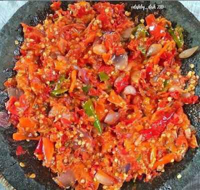 Sambal Bawang, Sambal Recipe, Sambal Sauce, Ayam Bakar, Bengali Food, Chilli Recipes, Quick Desserts, Indonesian Food, Spicy Recipes