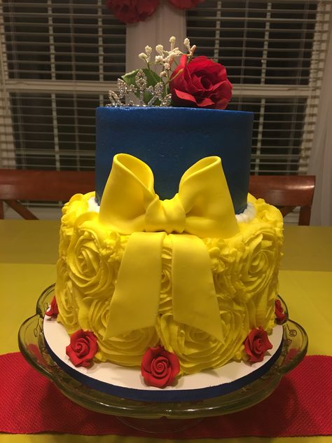 Beauty and the beast cake Beauty And The Beast Cake Birthdays, Belle Birthday Party, Beauty And Beast Birthday, Deco Disney, Beauty And Beast Wedding, Belle Cake, Girl Shower Themes, Beauty And The Beast Theme, Belle Birthday