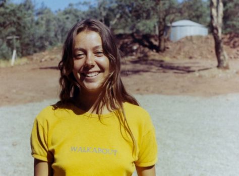 Jenny Agutter on the set of Walkabout // 1971 Walkabout 1971, Lesley Anne Down, Jenny Agutter, Werewolf In London, Logan's Run, American Werewolf In London, Cinema Art, Classic Actresses, British Actresses