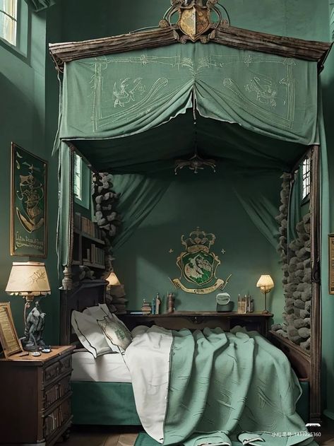 Harry Potter Bedroom Ideas Slytherin, Slytherin Common Room Bedroom, Slytherin Bedroom Aesthetic, Slytherin Themed Bedroom, Slytherin Bedroom Ideas, Slytherin Room Decor, Hogworts Clothes, Slytherin Dorm Room, Slytherin Bedroom