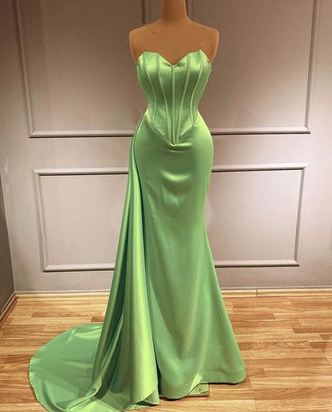 Tiana Wedding, Tiana Dress, Princesa Tiana, Satin Prom Dresses, Satin Corset Dress, Green Corset, Green Mermaid, Theme Dress, Green Prom Dress