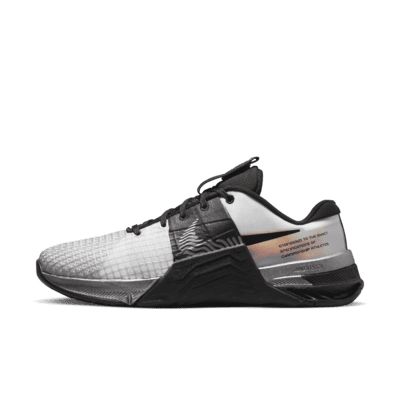 Workout Shoes Nike, Nike Metcon 8, Womens Workout Shoes, Wall Workout, Black Iridescent, Cardio Training, Nike Metcon, Womens Training Shoes, Women's Workout