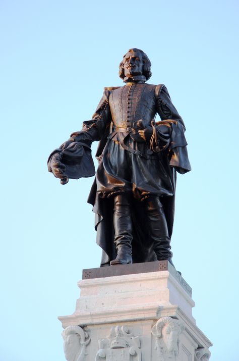 Samuel De Champlain, Chateau Frontenac, Jacques Cartier, Canada Quebec, Canada Eh, Canadian Men, Historical People, O Canada, Canadian History