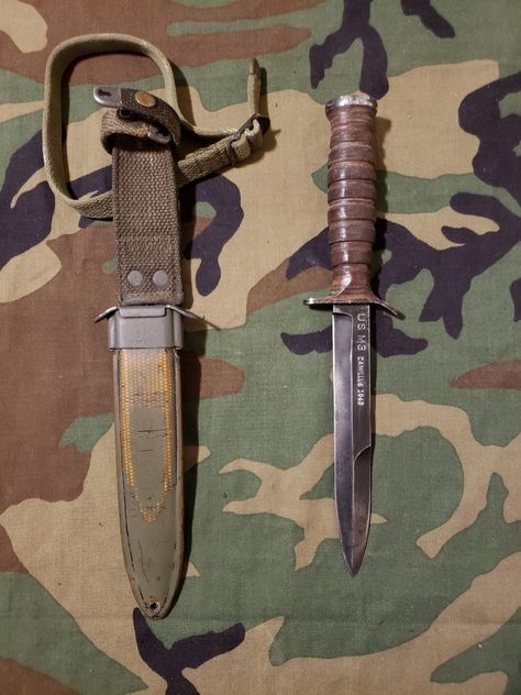 U.S. M3 Camillus 1943 Fighting Knife Camillus Knives, Belt Knife, Military Knives, Ancient Armor, Beautiful Lighthouse, Home Defense, Cool Knives, Star Wars Clone Wars, Tactical Gear