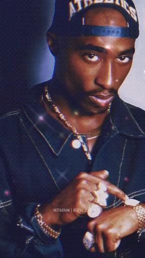 Old School Rap Aesthetic, Tupac Videos, Gangsta Rapper, Tupac Photos, 2pac Shakur, 90s Rappers Aesthetic, 90s Rappers, Tupac Quotes, Tupac Pictures