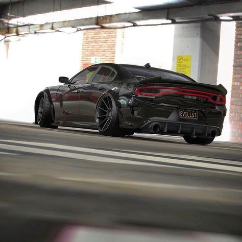 Street Race Aesthetic, Wide Body Charger, Hell Cat Charger, Wide Body Hellcat, Car Hellcat, 2fast 2furious, Race Aesthetic, Aesthetic Tokyo, Black Dodge Charger