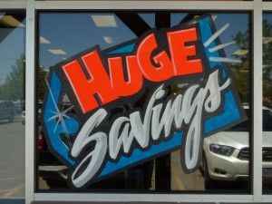 Window Painting Lettering, Detail Garage, Hand Painted Windows, Painting Lettering, Painted Window Art, Store Front Windows, Painted Windows, Sign Painting, Sign Writing