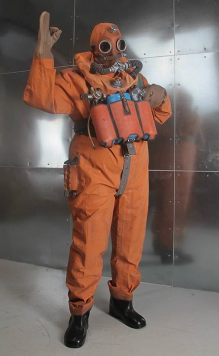 Hazmat Suit Character Design, Radioactive Costume, Utility Outfit, Ww2 Fashion, Special Forces Gear, Hazmat Suit, Apocalyptic Fashion, Figure Poses, Space Suit