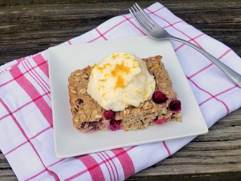 Cranberry Orange Protein Baked Oatmeal - Nutrition Starring YOU Oatmeal With Protein Powder, Oatmeal With Protein, Cranberry Baked Oatmeal, Protein Baked Oatmeal, Oatmeal For Breakfast, Cranberry Baking, Protein Oats, Protein Baking, Liquid Egg Whites