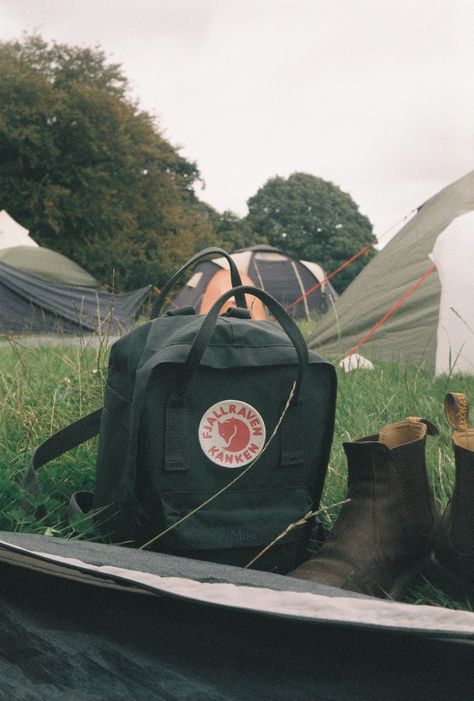 Fjallraven Kanken Mini Forest Green Kanken Aesthetic, Mochila Fjallraven Kanken, Fjallraven Backpack, Fjallraven Kanken Mini, Bristol Fashion, Mini Forest, Mochila Kanken, Travel Accesories, 2014 Style