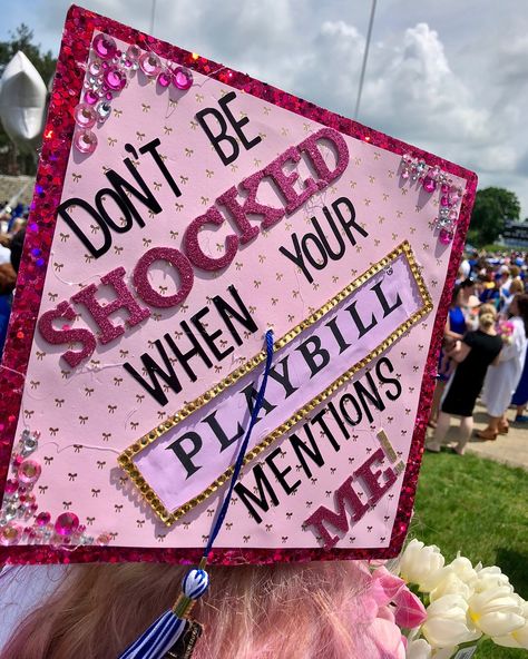 pink theatre graduation cap Song Lyric Graduation Cap Ideas, Heathers Graduation Cap, Acting Graduation Cap, Newsies Graduation Cap, Musical Theater Graduation Cap, Grad Cap Ideas Musical Theatre, Theater Graduation Party Ideas, Dancer Graduation Cap, Graduation Cap Designs Musical Theatre