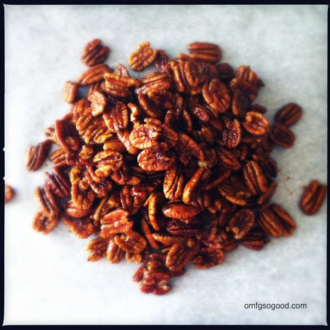 Roasted Spiced Pecans_2 Savory Roasted Pecans Recipe, Spicy Roasted Pecans, Spicy Pecans Recipe, Roasted Pecans Recipe, Maple Pecans, Spiced Nuts Recipe, Belgium Waffle, Fluffy Waffles, Walnut Recipes