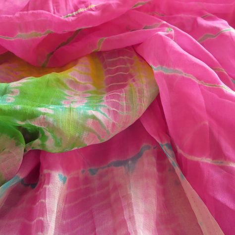 Shibori Leheriya Dupatta http://handloomsofindia.com Leheriya Dupatta, Leheriya Saree, India Shopping, Block Printed Textiles, Classic Wear, Fabric Dyeing, Mehndi Decor, Boutique Suits, Tie Dye Fashion