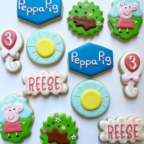 Peppa Pig Birthday Cookies, Peppa Pig Sugar Cookies, Peppa Pig Cookies Birthday Parties, Peppa Pig Cookies Decorated, Peppa Pig Cookies, Peppa Pig Birthday Decorations, George Pig Birthday, Muddy Puddle, Peppa Party