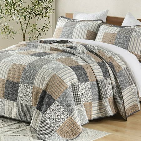 PERHOM has always been committed to producing better quality, various style, healthier and more durable home textiles, such as quilt, bedding set and bedspread. The quilt is made of 100% cotton,wrapped in a soft and comfortable quilt, take away the tiredness of the day and have a rest. This quilt sets can go with your room decor easily. It is suitable for various rooms. Age_group: Suitable for all age. Size: Queen.  Color: Gray.  Pattern: floral. Farmhouse Quilt Bedding, Tufted Bedding, Farmhouse Bedding Sets, Bohemian Bedding Sets, Textured Duvet Cover, Textured Duvet, Boho Duvet Cover, Floral Bedspread, Floral Bedding Sets