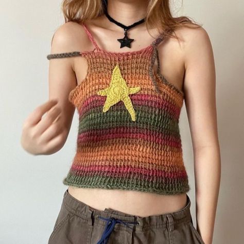 Crochet Star, Crochet Stars, Crochet Girls, Diy Crochet Projects, Knit Fashion, Crochet Fashion, Cute Crochet, Crochet Crafts, Crochet Designs