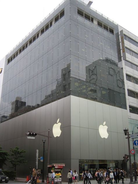 Apple Office, Apple Building, Computer Apple, Architecture Jobs, Corporate Interior Design, Iconic Architecture, Glass Staircase, Apple Home, Corporate Interiors