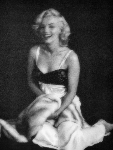 Milton Greene, Marilyn Monroe Art, Serge Gainsbourg, Old Hollywood Stars, Marilyn Monroe Photos, Norma Jean, Norma Jeane, Hollywood Legends, Golden Girl