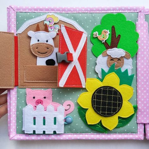 Felt Farm Animals Pattern, Diy Busy Books, Felt Doll Pattern, Quiet Book Templates, Quiet Book Patterns, Toddler Quiet Book, Felt Quiet Books, Book Pins, Felt Book