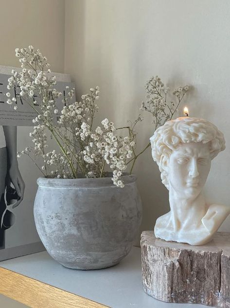 David Bust Candle is the ultimate addition to your home decor. Inspired from the Greek and Roman times, our statue candles will bring an elegant and chic addition to your home decor. A great gift for him, colleagues, new office or someone who is passionate about sculpture decor and history. Elegant and unique, our candles will make the perfect housewarming gift as they could be used in any space and compliment any decor style. Angelcore Decor, Roman Decor, Bust Decor, Neutral Candles, Greek Home Decor, Bust Candle, Sculptural Candles, Statue Candle, Shelves Desk