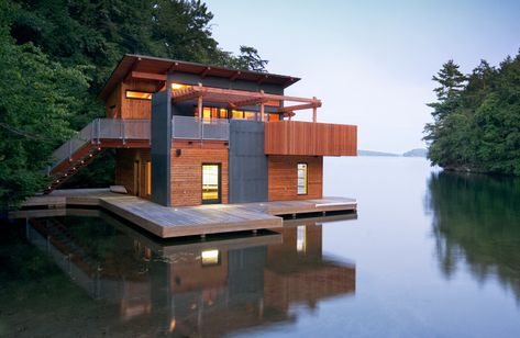 Christopher Simmonds Architect added a 600 sq. foot second story during a renovation of this beautiful boathouse in Muskoka, Ontario. Water Architecture Design, Boathouse Design, House On The Water, Diploma Design, Muskoka Cottage, Floating Homes, Water Architecture, Underwater House, Floating Architecture