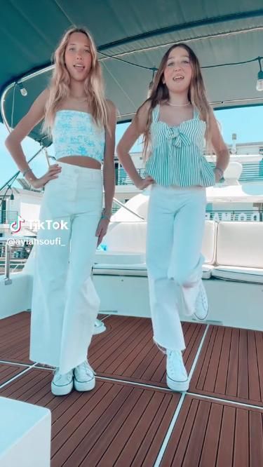 Preppy Bsf, Crazy Best Friends, Easy Dance, Preppy Inspiration, Boat Day, Best Friend Activities, Friend Activities, Step Up Dance, Preppy Style Summer