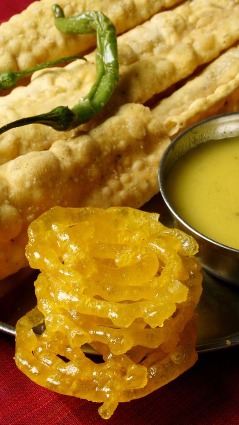 Gujarati famous food Jalebi Fafda Snap, Fafda Jalebi Photography, Jalebi Fafda, Fafda Jalebi, Gujarati Cuisine, Simple Family Meals, Cake Story, Chocolate Dishes, Budget Family Meals