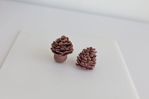 Clay Pinecone, Fondant Pine Cones, Chocolate Cake Toppers, Wedding Cake Tutorial, Mini Pine Cones, Sugar Flowers Tutorial, Petal Dust, Safari Cakes, Cake Topper Tutorial