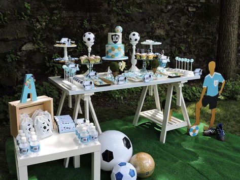 Soccer Birthday Party Ideas, Messi Birthday, Soccer Birthday Party, 15th Birthday Party Ideas, Boy Party Decorations, Bubble Soccer, Soccer Birthday Parties, Messi Soccer, Soccer Theme