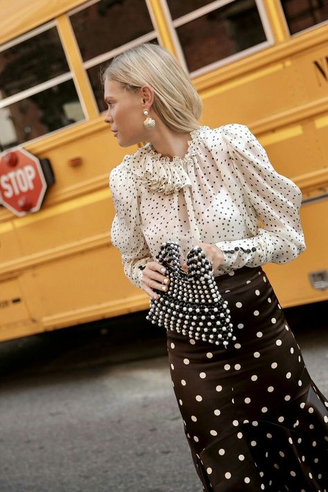 Black And White Skirt Outfit, Dots Outfit, White Skirt Outfits, Travel Careers, Polka Dots Outfit, Polka Dots Fashion, We The People, Black And White Skirt, Blouse Pattern Sewing