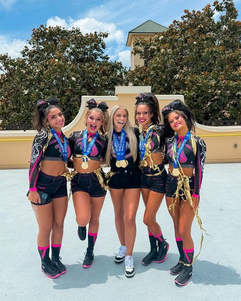 5X WORLD CHAMPION.. & this one might be my new favorite 🩷💍🥇 Cheer Worlds, Gabi Fuller, Allstar Cheer, Cheer Things, Wanna Recreate, Cheer Poses, All Star Cheer, Cheer Uniform, Cheer Team