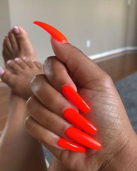 @thcgurl_jay🍫🍫 Nashville Nails, Red Orange Nails, College Nails, Melanin Makeup, Nail Videos, Summer Acrylic, Plain Nails, Summer Nail Art, Colorful Nail