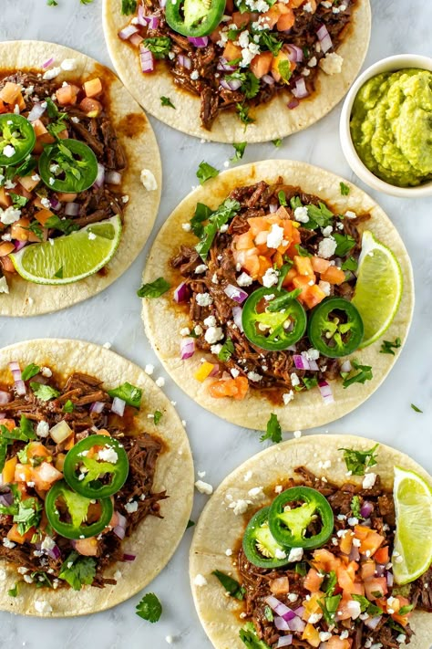 Shredded Beef Tacos Crockpot, Roast Beef Tacos, Crockpot Beef Tacos, Perfect Baked Chicken, Shredded Beef Tacos, Beef Tacos Recipes, Beef Wraps, Taco Dinner, Pulled Beef