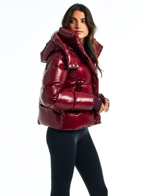 cdf1035c34ec380218a8cc9a43d438f9desc42123558ri Leather Jacket Outfit Winter, Winter Jacket Outfits, Celebrities Leather Jacket, Luxury Outerwear, Cropped Puffer Jacket, Winter Attire, Leather Jacket Outfits, Puffer Jacket Women, Jacket Outfit