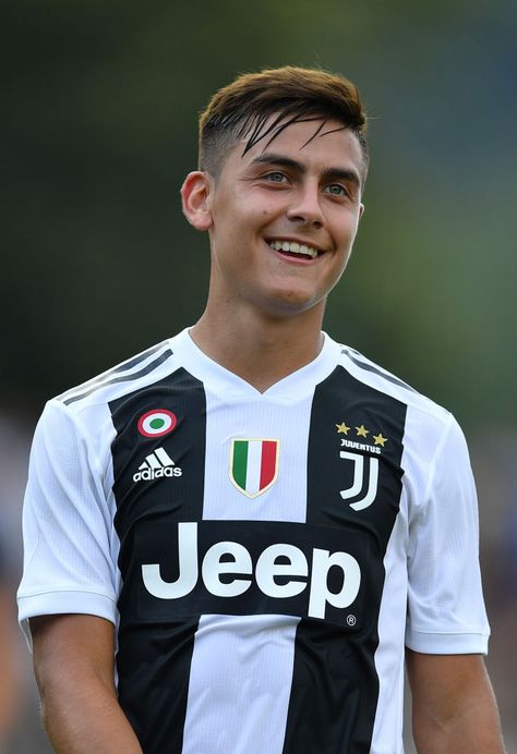 VILLAR PEROSA, ITALY - AUGUST 12: Paulo Dybala of Juventus looks on during the Pre-Season Friendly match between Juventus and Juventus U19 on August 12, 2018 in Villar Perosa, Italy. (Photo by Valerio Pennicino - Juventus FC/Juventus FC via Getty Images) Juventus Players, Juventus Soccer, Soccer Photography, Messi Photos, Friendly Match, Cristiano Ronaldo 7, Juventus Fc, Step Up Dance, Soccer Guys