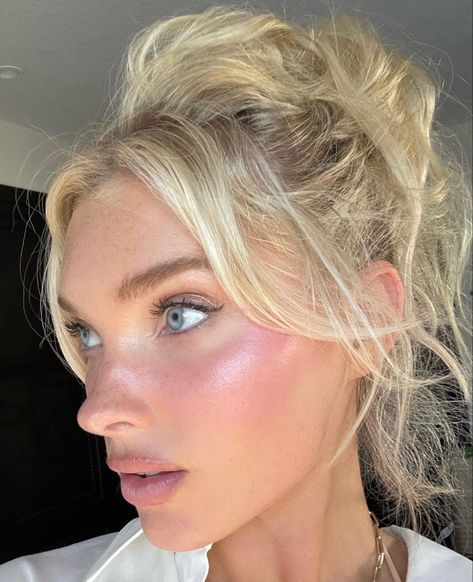 Rosa Make-up, Seasonal Makeup, Romantic Makeup, Dewy Makeup, Ethereal Makeup, Braut Make-up, Glowing Makeup, Elsa Hosk, Photo Makeup