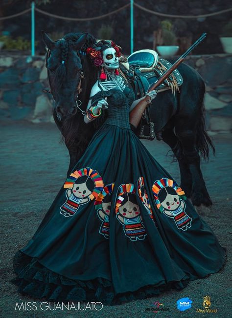 20 Traditional Costumes From Miss Mexico 2020 That Left Us Awestruck Dia De Los Muertos Outfit Ideas, Black Color Meaning, Miss Mexico, Daniela Ramirez, Traditional Hairstyle, Day Of Dead, History Class, Fantasias Halloween, Maquillage Halloween