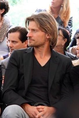 Nikolaj coster Waldau (Jamie Lannister when in character on Game of Thrones) Middle Part Hairstyle, Hairstyle Guide, Nikolaj Coster, Nikolaj Coster Waldau, Jaime Lannister, Style Pictures, Its A Mans World, Haircut Inspiration, Corte De Cabelo Masculino