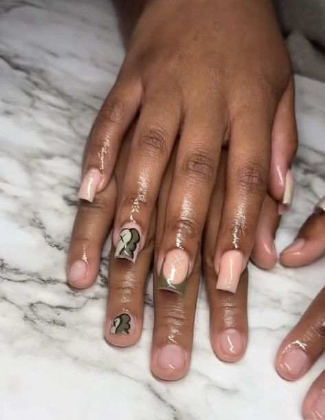 Sesame Street Kaws Nails, Kaw Nails Short, Couple Nails Matching, Kaw Nails, Matching Nails With Boyfriend, Couples Nails, Kaws Nails, Matching Stuff, Fye Nails