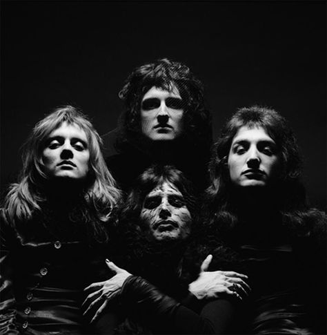 Queen – Snap Galleries Limited Queen 1974, White Photo, The Band, Rock And Roll, Queen, Black And White, Band, Photography, White