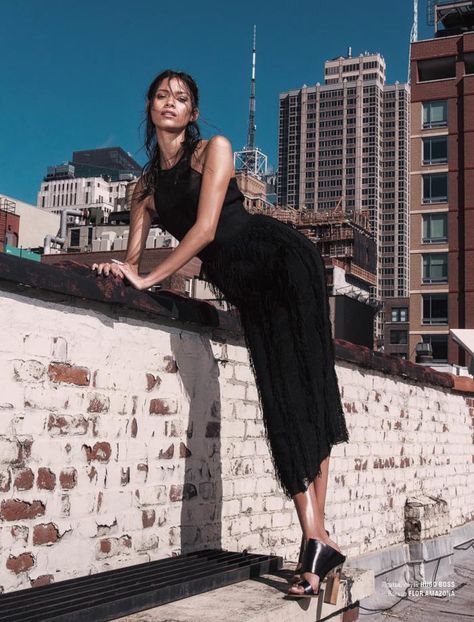 Juana Burga Sizzles In Manhattan By Elio Nogueira For L'Officiel Azerbaijan August 2016 — Anne of Carversville Nyc Photoshoot Ideas, 2016 Hair, Rooftop Photoshoot, Nyc Photoshoot, Nyc Rooftop, City Shoot, Graduation Picture Poses, High Fashion Photography, Creative Photoshoot Ideas