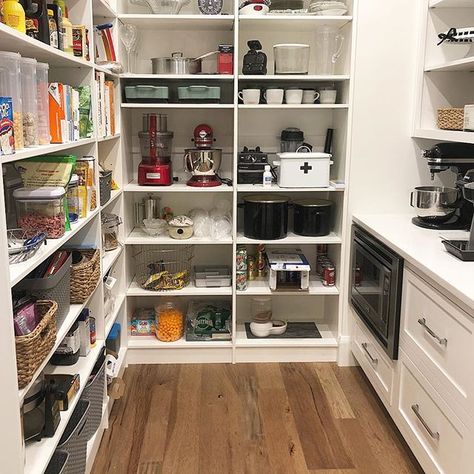 Would love a walk in pantry with separate counter for big appliances that we use often Walk In Pantry Ideas, Pantry Room, Farmhouse Pantry, Farmhouse Room, Pantry Remodel, Pantry Closet, Kitchen Organization Pantry, Kitchen Pantry Design, Butler's Pantry