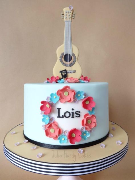 Guitar cake for Lois Bolo Musical, Acoustic Guitar Cake, 75 Birthday Cake, Music Themed Cakes, Music Cakes, Music Cake, Guitar Cake, Make Birthday Cake, Fondant Cake Designs