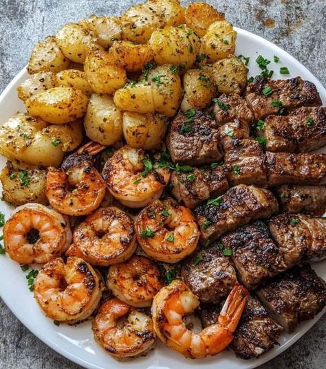 Bobby Flay😇😋 | WOULD YOU EAT THIS CAJUN SHRIMP AND STEAK FEAST 🦐🥩🔥✨ | Facebook Mini Crockpot Recipes, Steak Ribeye, Steak Shrimp, Steak And Shrimp, Salsa Fresca, Juicy Shrimp, Crockpot Soup Recipes, Cajun Shrimp, Broccoli Cheddar Soup