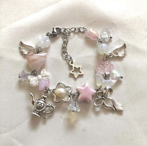 Y2k Beaded Bracelets, Clutter Bracelet, Charm Bracelet Ideas, Cute Charm Bracelets, Y2k Bracelets, Charm Bracelet Diy, Pink Charm Bracelet, Handmade Charm Bracelets, Diy Beaded Rings