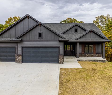 Gray And Wood House Exterior, Dark Gray Siding Exterior White Trim, Carbon Color Siding House, Rambler Exterior Paint Colors, Charcoal Vinyl Siding, Gray House Exterior Black Trim, Iron Grey Hardie Siding, Diamond Kote Graphite Siding, Modern Dormer Window